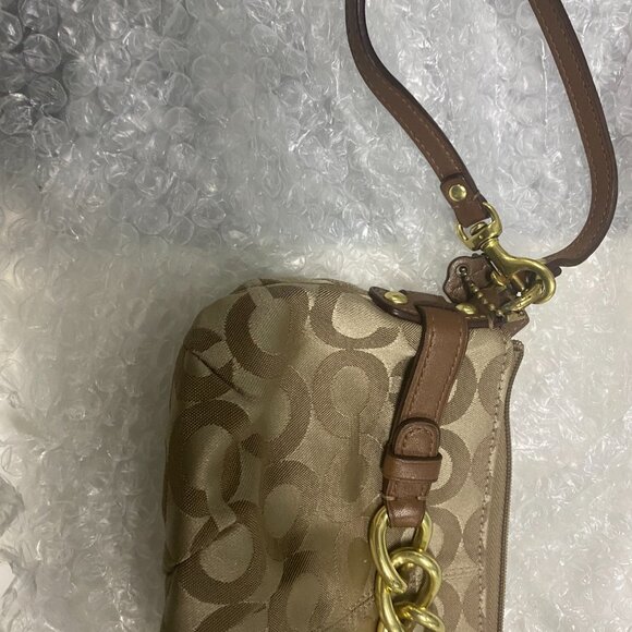 Coach Hand Clutch - Picture 4 of 4